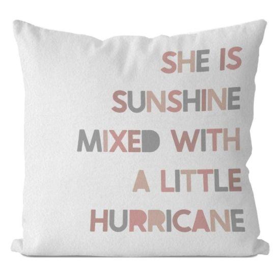 Pembe Güneşli Kasırga Desenli Çocuk Odası Dekoratif Yastık Kılıfı