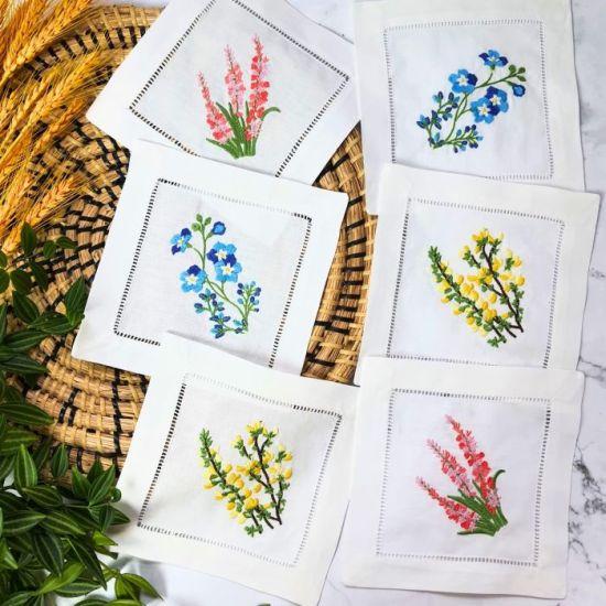 Beyaz İşlemeli Çiçek Desenli Peçete - Narin Hyacinth Motifli Parti Davet Peçetesi 