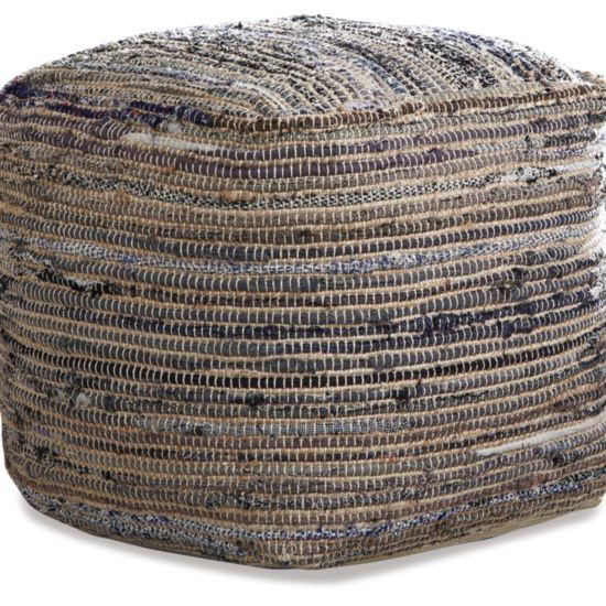 Rattan Puf
