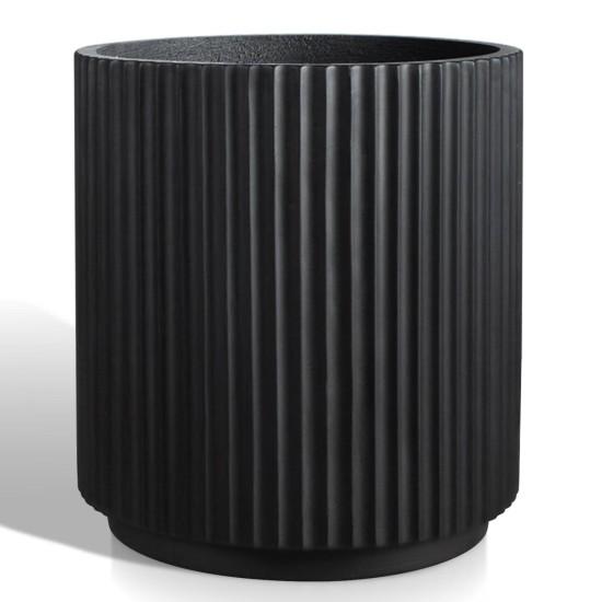 Beton Saksıda Çiçek