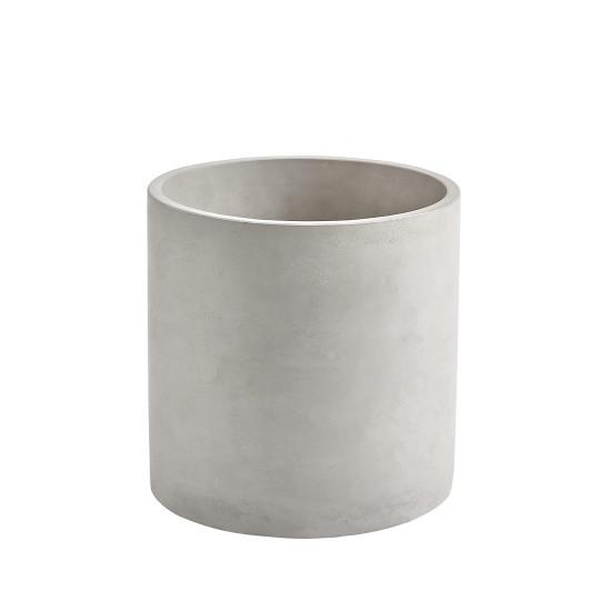 Beton Saksıda Çiçek