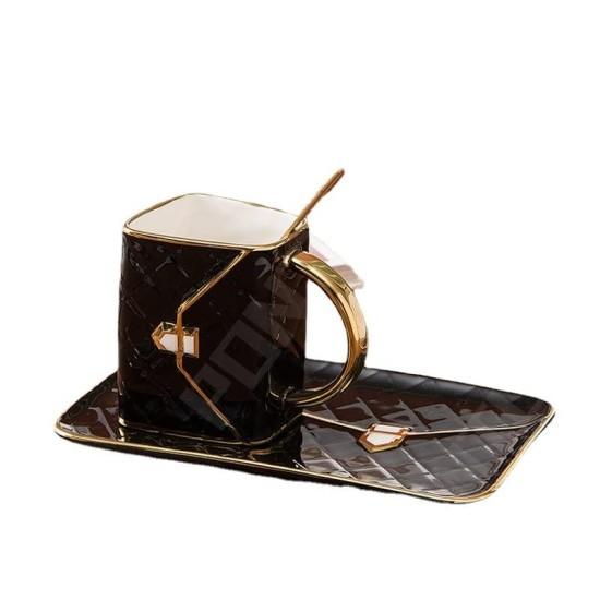 Çanta Şeklinde Fincan