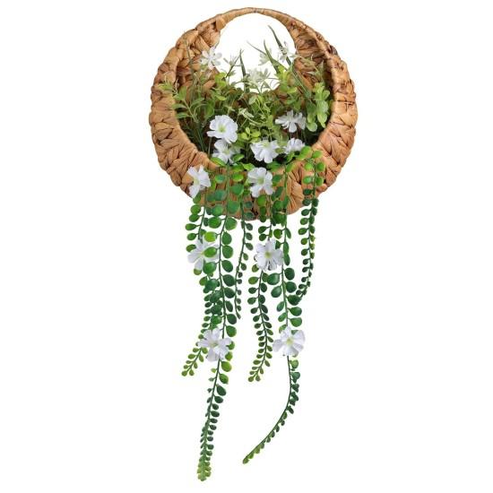 Duvardan Sarkan Yapay Çiçekler