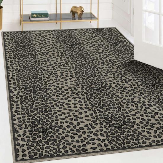 Leopar Desenli Halı
