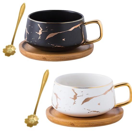 Siyah Beyaz Fincan Takımı