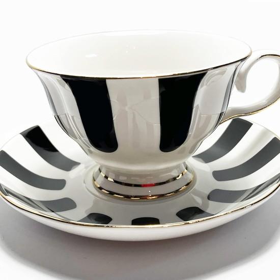 Siyah Beyaz Fincan Takımı