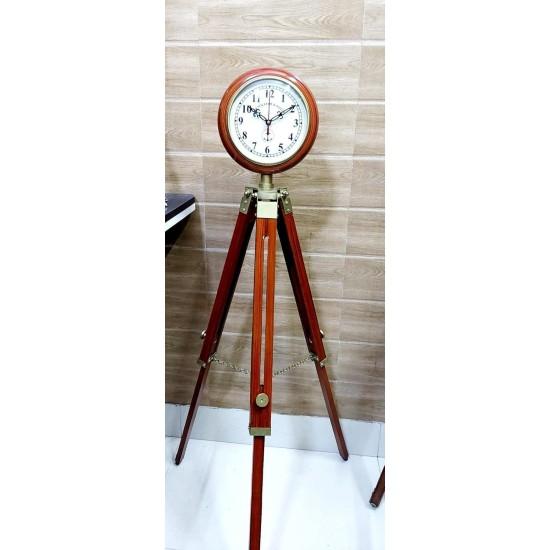 Tripod Ayaklı Saat