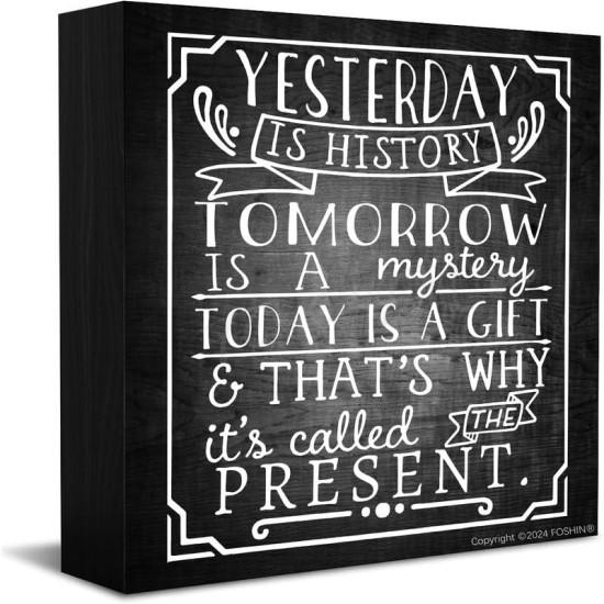 Yesterday Now Tomorrow Dekor