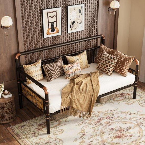 Demir Divan